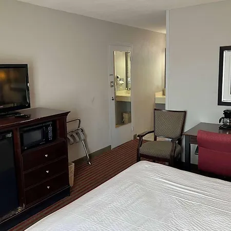 Days Inn By Wyndham Pittsburg Ks-3