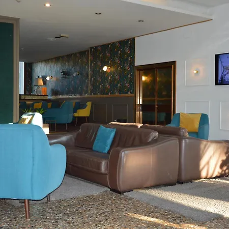 Blue Dream Hotel-2