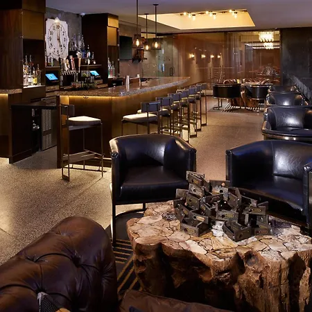 Metropolitan At The 9, Autograph Collection-2