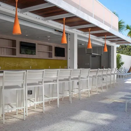 The Sarasota Modern, A Tribute Portfolio Hotel-2