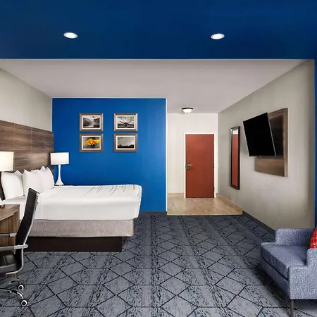 La Quinta By Wyndham Denton - University Drive-3