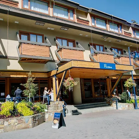 Blackcomb Lodge-2