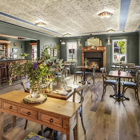 Mccully House Inn-2