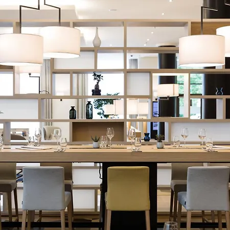 Courtyard By Marriott Brussels-2