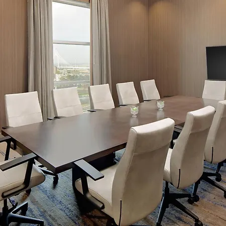 Courtyard By Marriott Dallas Downtown/Reunion District-2