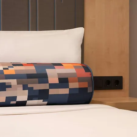 Aloft By Marriott Madrid Gran Via-2