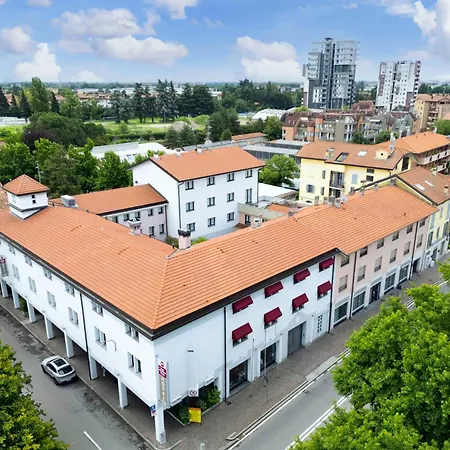 Best Western Plus Borgolecco Hotel-3