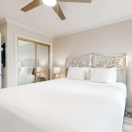 Seascape Lakefront Villas 232-3