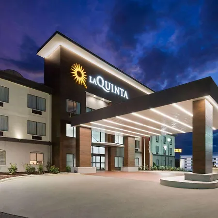 La Quinta Inn & Suites By Wyndham Meridian-2