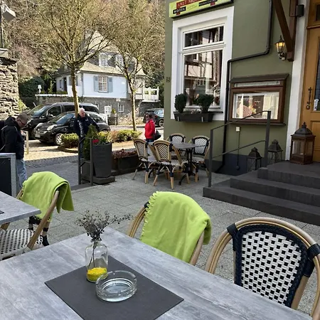 Hotel Alt Montjoie-2