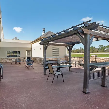 Comfort Inn & Suites Crystal Inn Sportsplex-2
