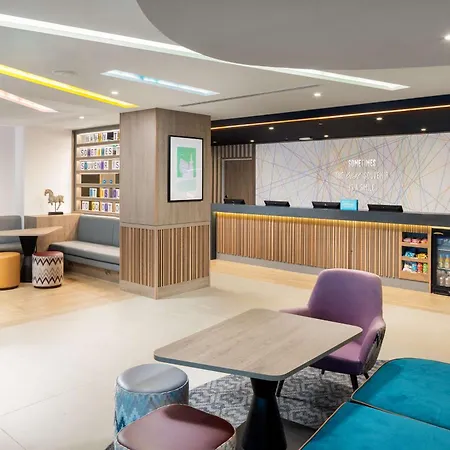 Hampton By Hilton London City-2