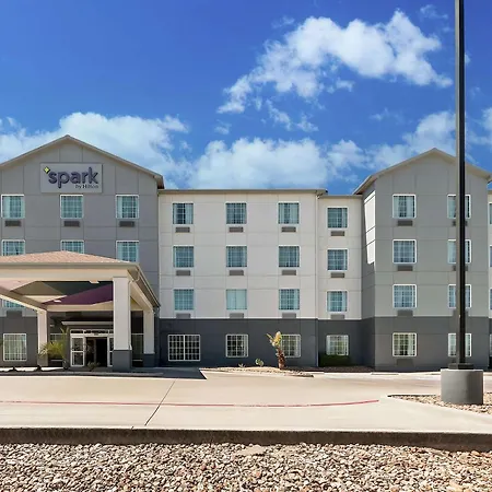 Spark By Hilton Selma-3