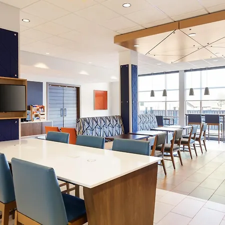 Holiday Inn Express & Suites Weatherford By Ihg-2
