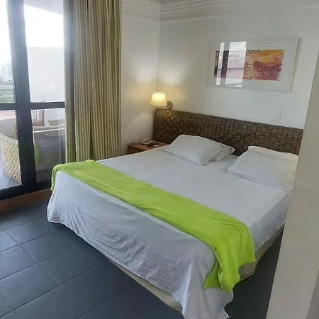 Apartamento no tropical executive hotel com varanda, 1 cama de casal e 2 camas de solteiro-2