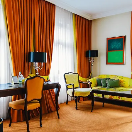 Relais & Chateaux Buelow Palais-2