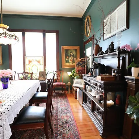Adams Pragge House - Victorian Bed & Breakfast-2