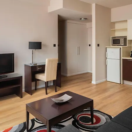 Escala Hotel & Suites-2