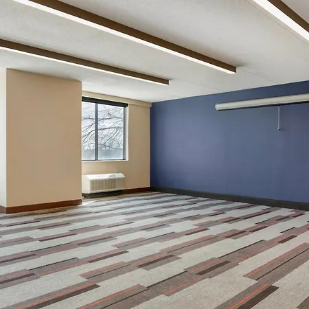 Radisson Hotel Detroit Metro Airport-3