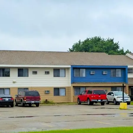 American Motel Waseca-2