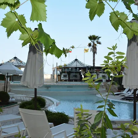 Golden Rainbow Beach Hotel-3