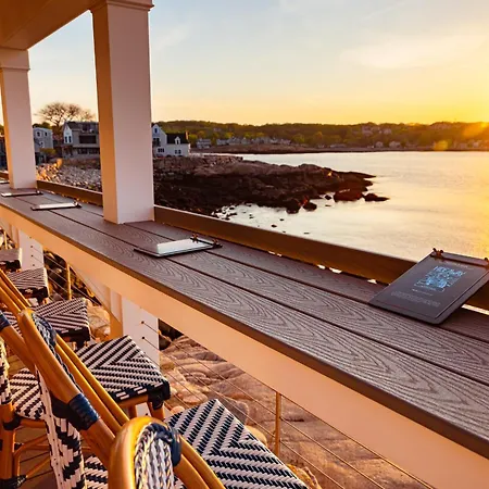 Bearskin Neck Motor Lodge-2