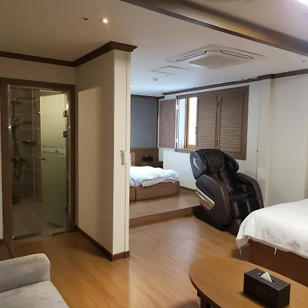 Bolton Hotel-2