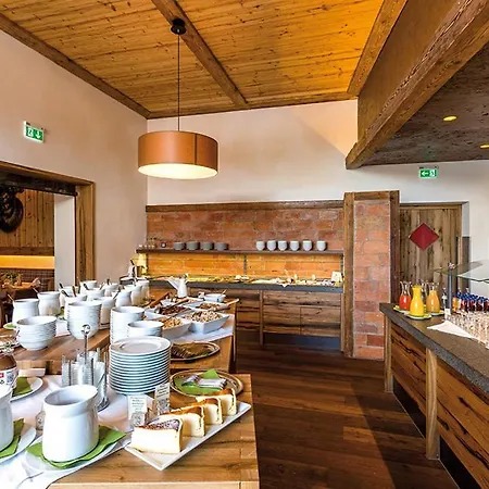 Hotel Hirsch-3