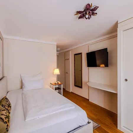 Altstadthotel Amadeus-2