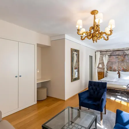Altstadthotel Amadeus-3