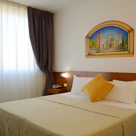 Hotel Krystal-3