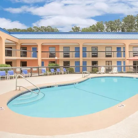 Baymont By Wyndham Greenville-2
