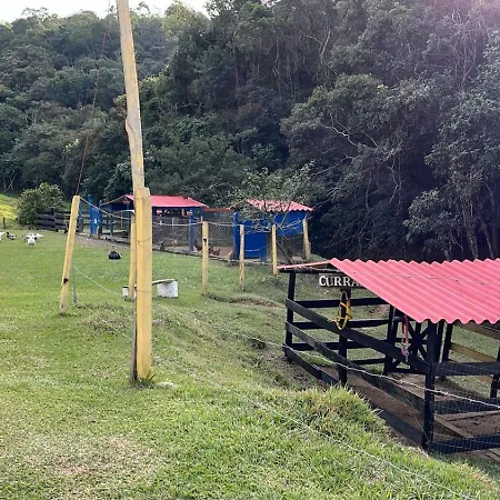 Pousada Pe Na Terra Em Guararema-3