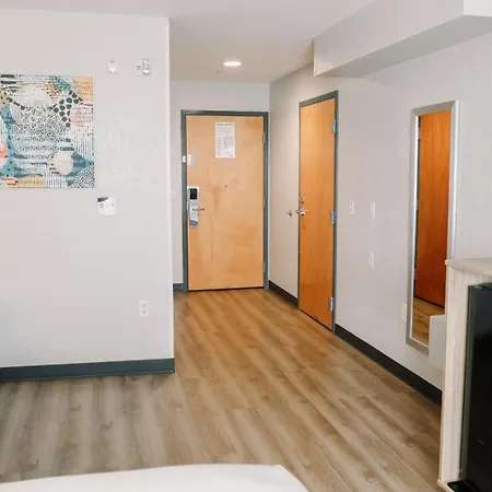 Microtel Inn & Suites By Wyndham Gulf Shores-3