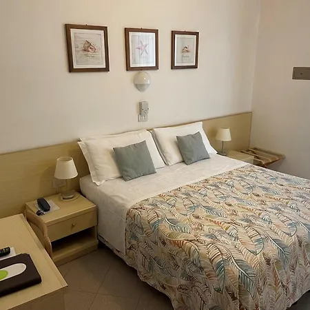 Hotel Desiree-3
