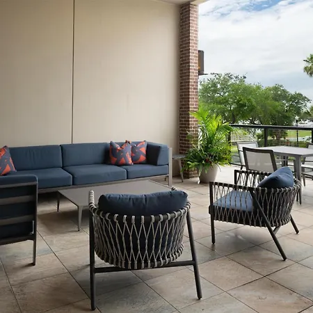 Hilton Garden Inn Charleston Waterfront/Downtown-2