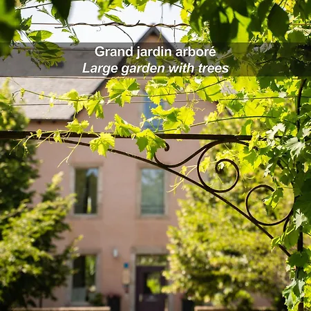 HÔTEL LA FERME DE BOURRAN - RODEZ - parking privé avec bornes pour voitures électriques-3
