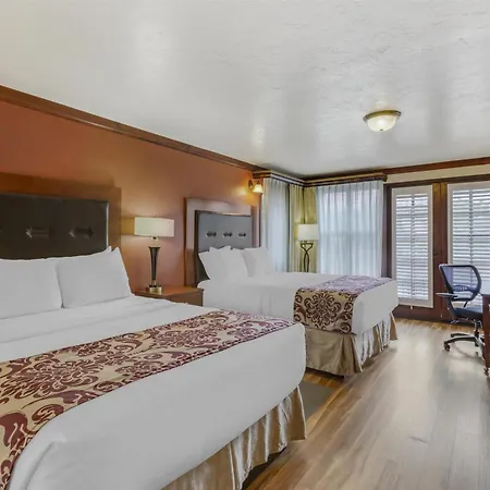 Best Western Plus Greenwell Inn-3