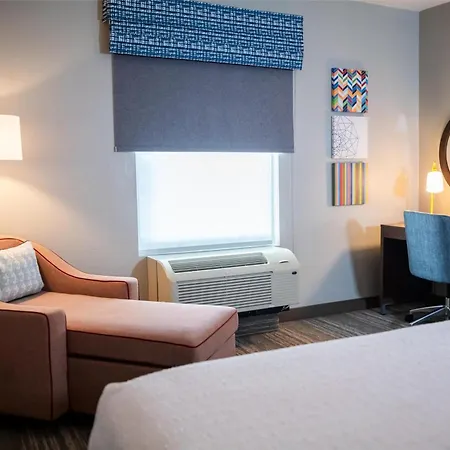 Hampton Inn Gonzales-2