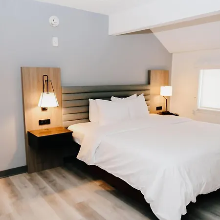 Hawthorn Suites By Wyndham Tinton Falls-3