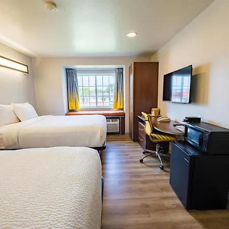 Microtel Inn & Suites Cheyenne-3