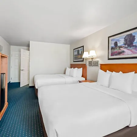 Comfort Inn & Suites Salinas City Center Area-3