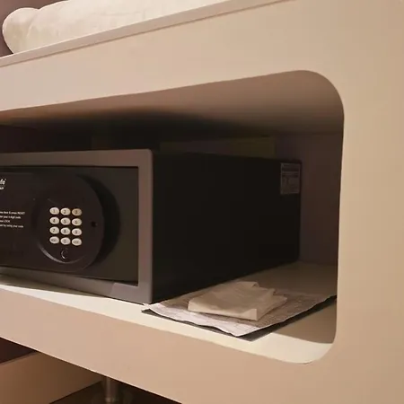 Dmax Hotel-2