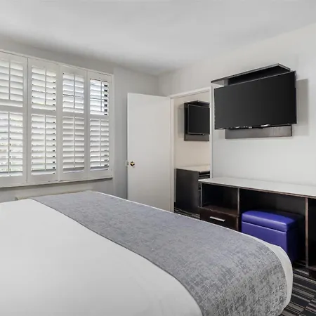 Surestay Hotel By Best Western Beverly Hills West La-2