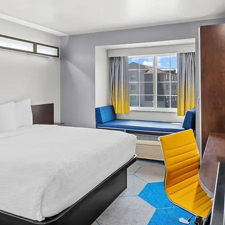 Microtel Inn & Suites By Wyndham Searcy-3