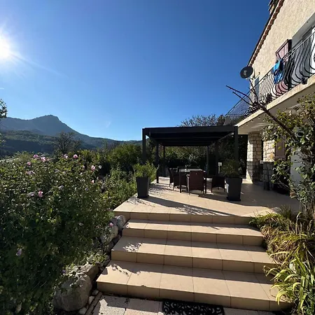 BNB Castellane Chambre d'Hotes B&B-2