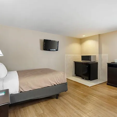 Quality Inn - Niagara Falls Blvd-3