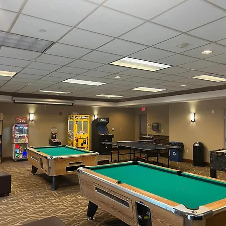Comfort Suites Oshkosh West-3