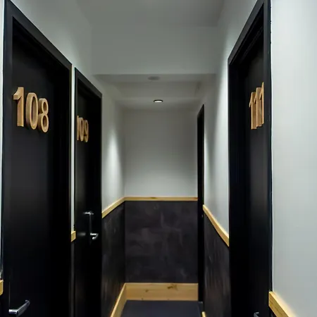 Easyhotel Paddington-2
