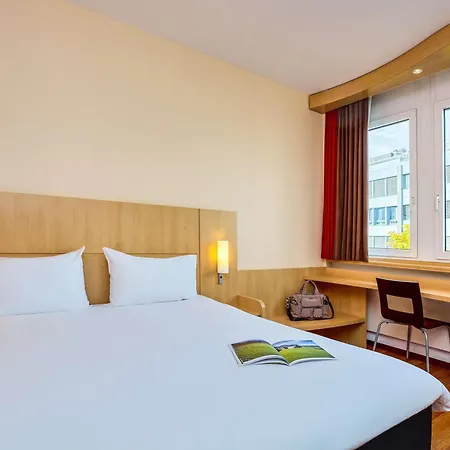 ibis Luzern Kriens-3